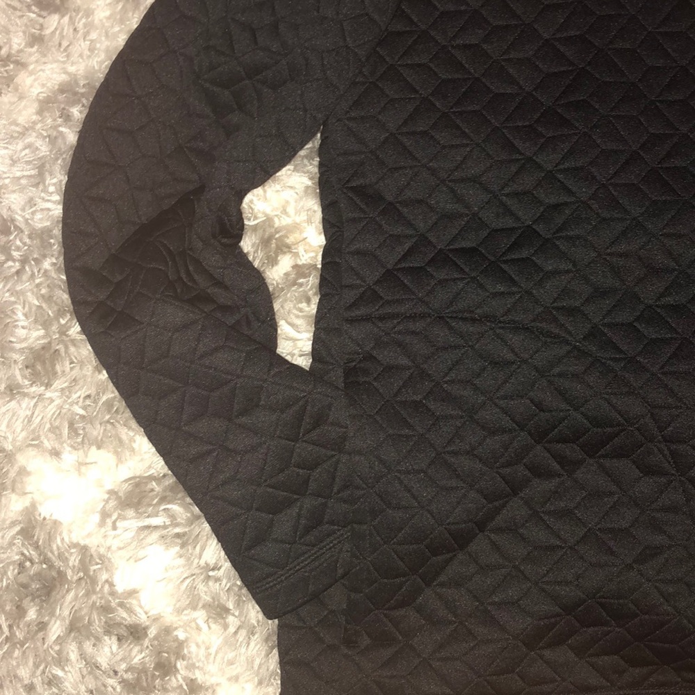 Reebok pull over - Picture 3 of 4